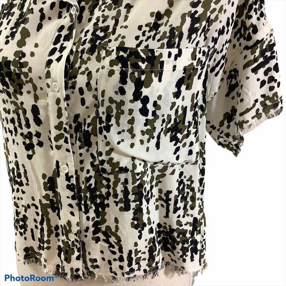 Cloth & Stone 🌵 Abstract Camo Crop Shirt - Picture 4 of 7